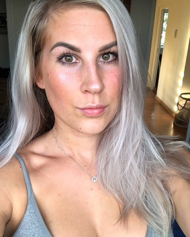 Une bonne salope pour une bite